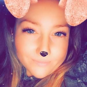 Meet your Posher, Yvette